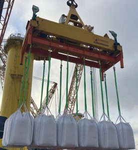 In opdracht van Buss Terminal Eemshaven heeft Hijsspecialist een hijsframe voor big-bags geleverd. Het speciale hijsframe is geëngineerd en geproduceerd door Elzinga Machinefabriek